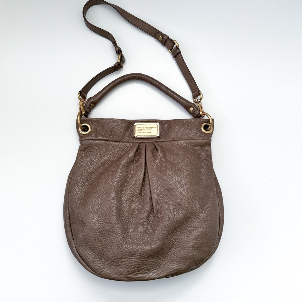 Marc by Marc Jacobs Classic Q Hillier Hobo Taupe Brown Pebbled Leather Bag